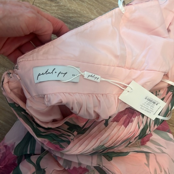 NWT Petal & Pup Lennon Halterneck Maxi Dress - Pink Floral Size - Small - Picture 11 of 15